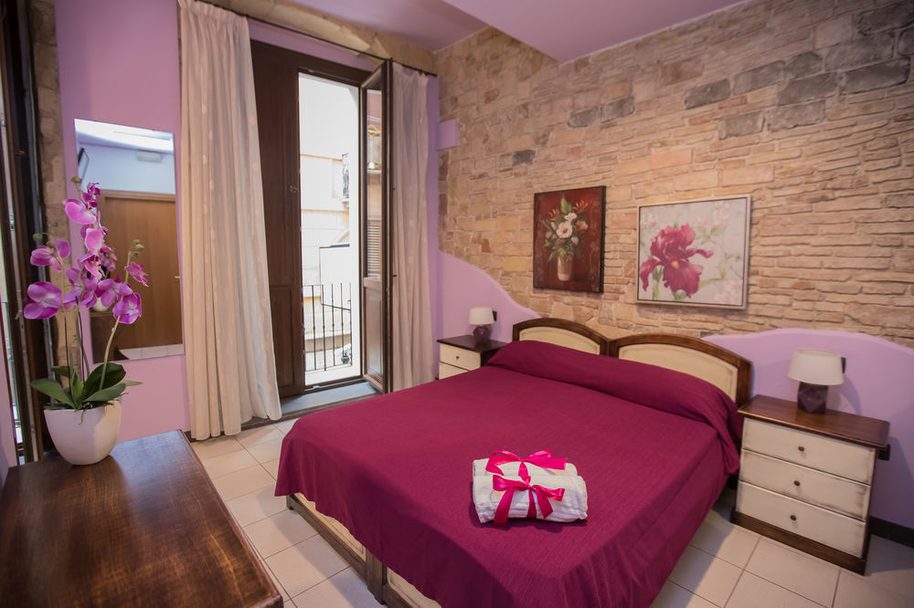 Arcobaleno Rooms Cagliari Exterior photo